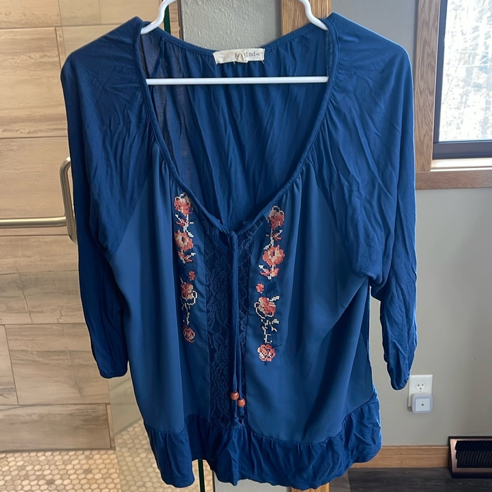 Cute embroidery front top.